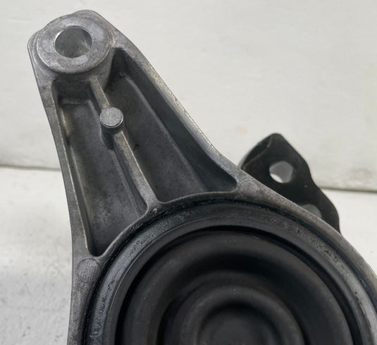 2021 - 2024 KIA K5 FRONT RIGHT ENGINE FRAME MOUNT SUPPORT BRACKET 1.6L