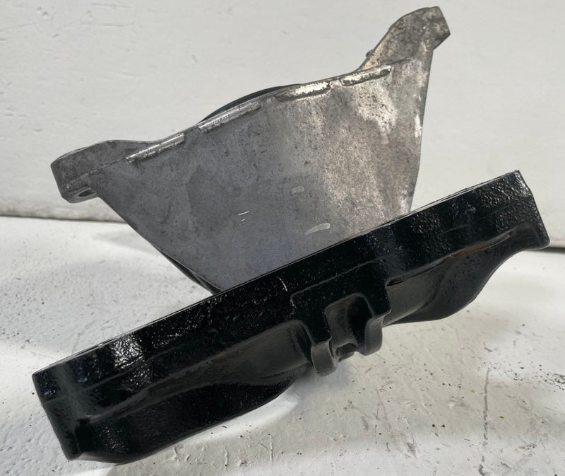 Load image into Gallery viewer, 2021 - 2024 KIA K5 FRONT RIGHT ENGINE FRAME MOUNT SUPPORT BRACKET 1.6L # 111770
