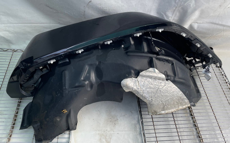 Load image into Gallery viewer, 20-23 JEEP GLADIATOR FRONT RH FENDER ARCH FLARE MOLDING W/ SHIELD SHIELD #114193
