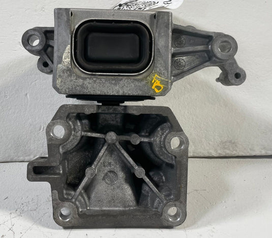 2021-2024 KIA K5 FRONT LEFT AUTO TRANSMISSION ENGINE MOUNT BRACKET 1.6L