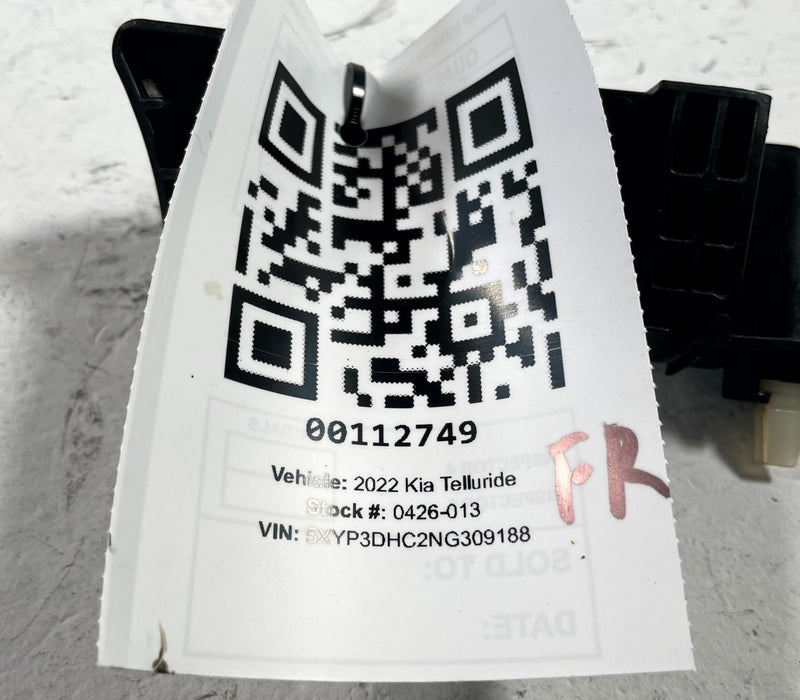 Load image into Gallery viewer, 2020 - 2025 KIA TELLURIDE FRONT RIGHT SIDE BUMPER MOUNT SUPPORT BRACKET # 112749
