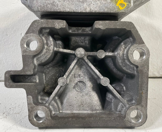 2021-2024 KIA K5 FRONT LEFT AUTO TRANSMISSION ENGINE MOUNT BRACKET 1.6L