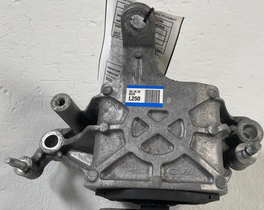 2021-2024 KIA K5 FRONT LEFT AUTO TRANSMISSION ENGINE MOUNT BRACKET 1.6L