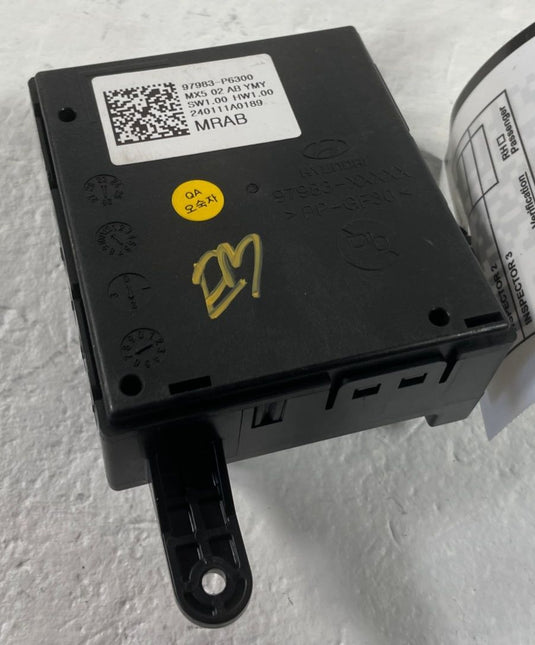 2024-2026 HYUNDAI SANTA FE REAR RIGHT QUARTER TRIM PANEL CLIMATE SWITCH