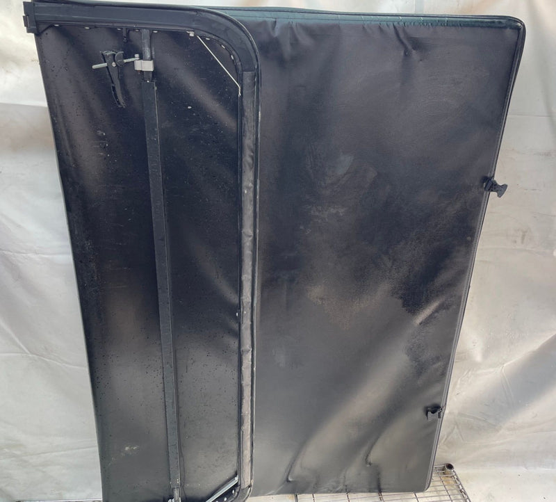Load image into Gallery viewer, 2021 - 2022 JEEP GLADIATOR TONNEAU COVER ASSEMBLY BLACK 4X4 # 114194
