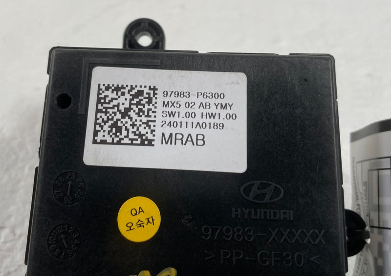 Load image into Gallery viewer, 2024-2026 HYUNDAI SANTA FE REAR RIGHT QUARTER TRIM PANEL CLIMATE SWITCH # 108645
