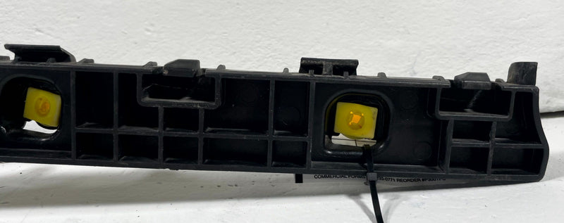 Load image into Gallery viewer, 2020 - 2025 KIA TELLURIDE REAR LEFT SIDE BUMPER UPPER SUPPORT BRACKET # 112735

