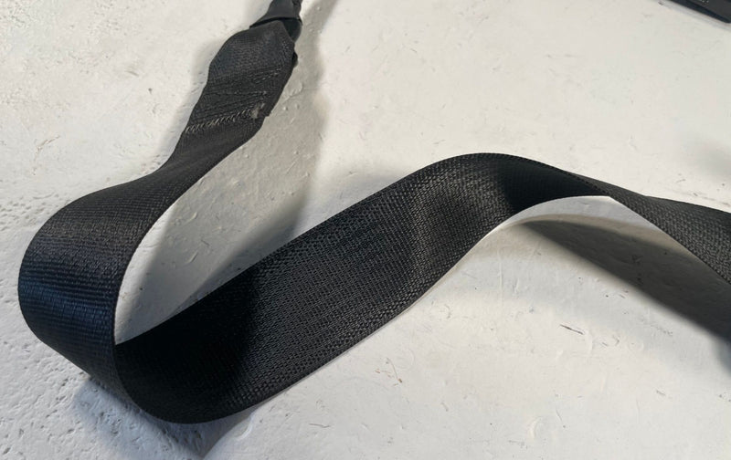 Load image into Gallery viewer, 2020-2021 JEEP GLADIATOR FRONT LEFT SIDE SEAT BELT SEATBELT RETRACTOR # 114115
