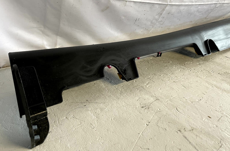 Load image into Gallery viewer, 2022-2024 HYUNDAI IONIQ 5 RIGHT SIDE SKIRT ROCKER PANEL MOLDING BLACK # 107284
