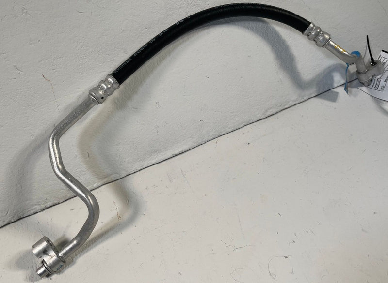 Load image into Gallery viewer, 20-26 JEEP GLADIATOR HVAC A/C AIR CONDITIONER DISCHARGE LINE HOSE 3.6L # 114126
