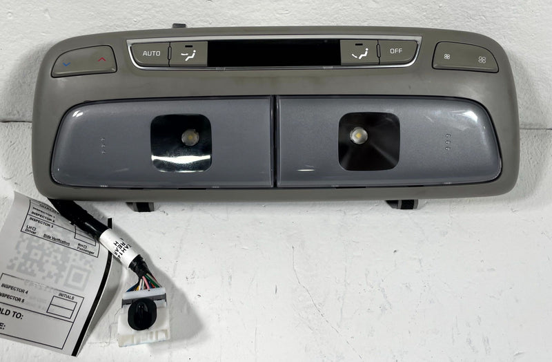 Load image into Gallery viewer, 2020 - 2022 KIA TELLURIDE REAR DOME LIGHT LAMP W/ CLIMATE CONTROLS # 112745
