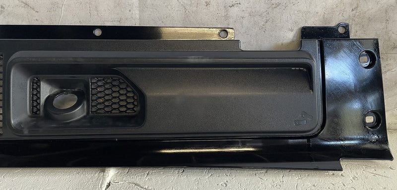 Load image into Gallery viewer, 2020-2026 JEEP GLADIATOR FRONT WINDSHIELD VENT GRILLE COWL COVER PANEL # 114149
