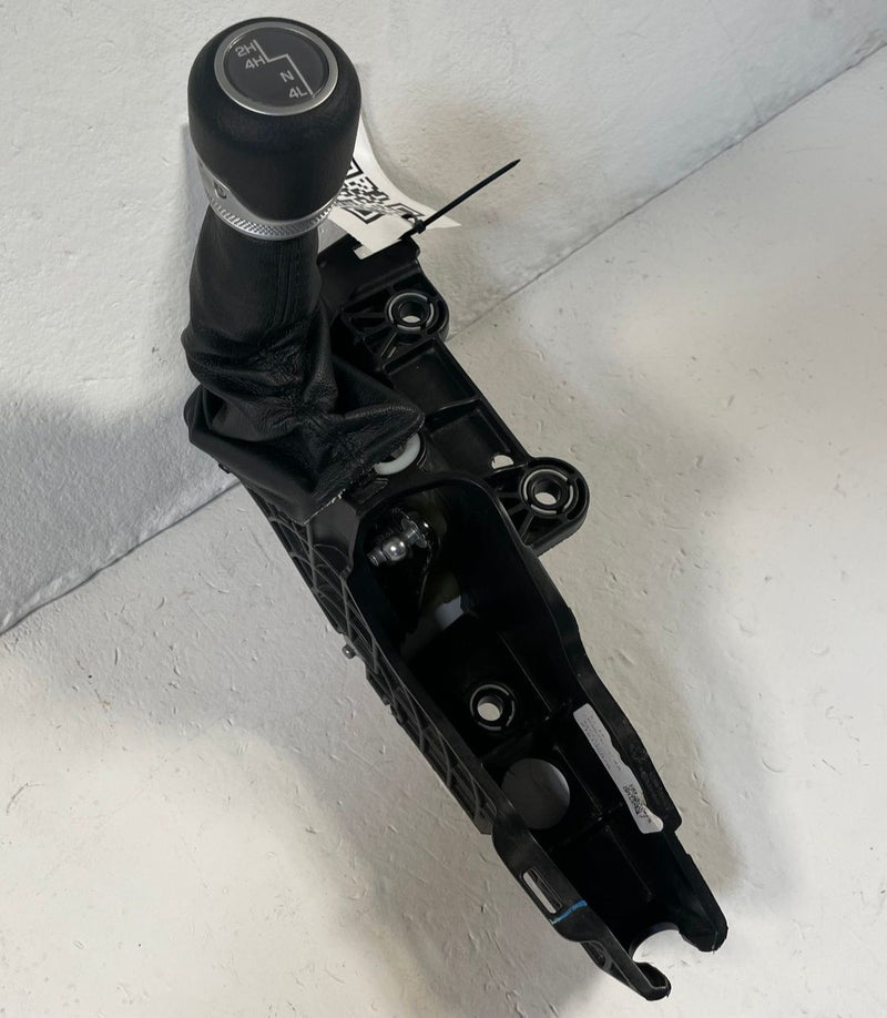 Load image into Gallery viewer, 20-26 JEEP GLADIATOR TRANSFER CASE FLOOR SHIFTER LEVER W/ KNOB ASSEMBLY # 114136
