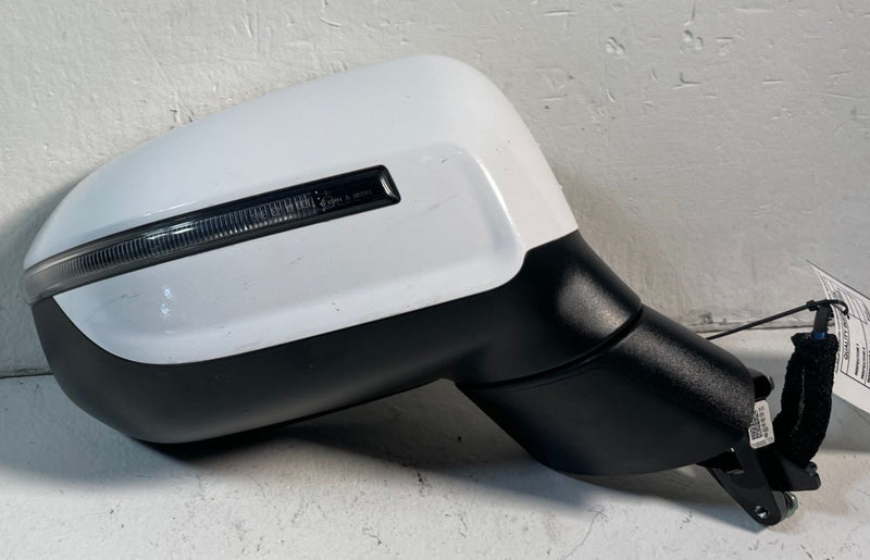 Load image into Gallery viewer, 2020-22 KIA TELLURIDE FRONT RIGHT VIEW DOOR MIRROR W/O CAMERA WHITE GWP # 107172

