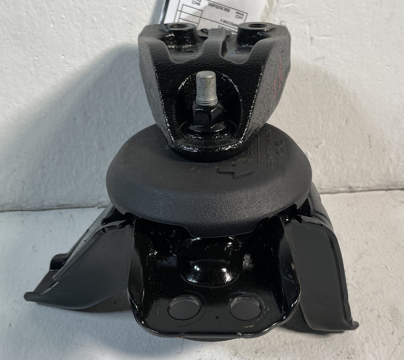 Load image into Gallery viewer, 20-25 KIA TELLURIDE FWD FRONT RIGHT SIDE AUTOMATIC ENGINE SUPPORT MOUNT # 107141
