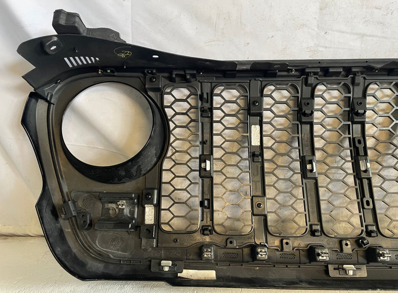 Load image into Gallery viewer, 2020-23 JEEP GLADIATOR FRONT BUMPER RADIATOR UPPER GRILLE GRILL MOLDING # 114208
