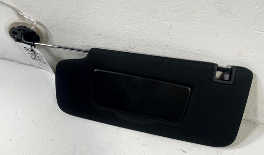25-26 CHEVROLET EQUINOX FRONT LEFT DRIVER SIDE SUN VISOR W/ MIRROR 1.5L