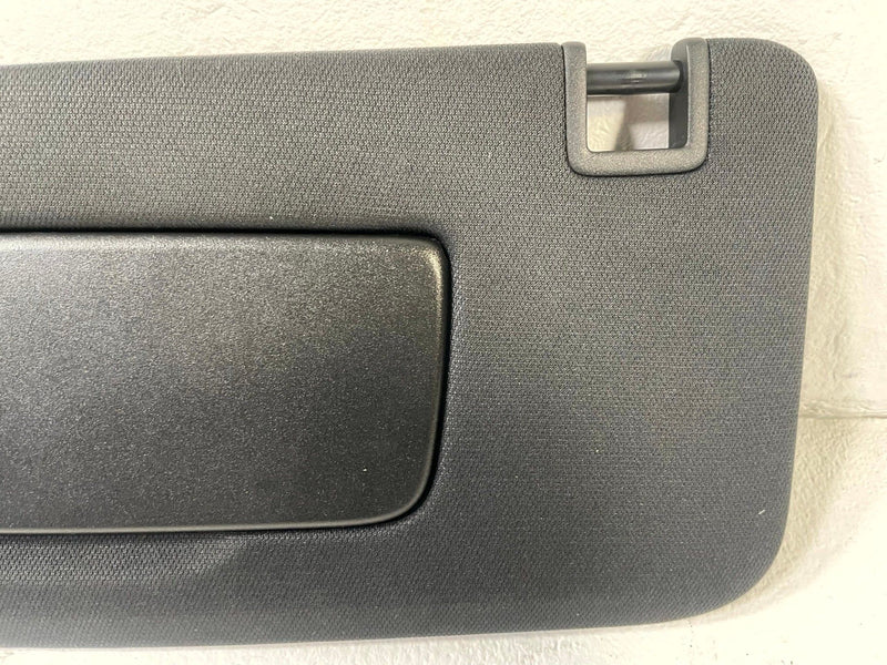 Load image into Gallery viewer, 25-26 CHEVROLET EQUINOX FRONT LEFT DRIVER SIDE SUN VISOR W/ MIRROR 1.5L # 111321
