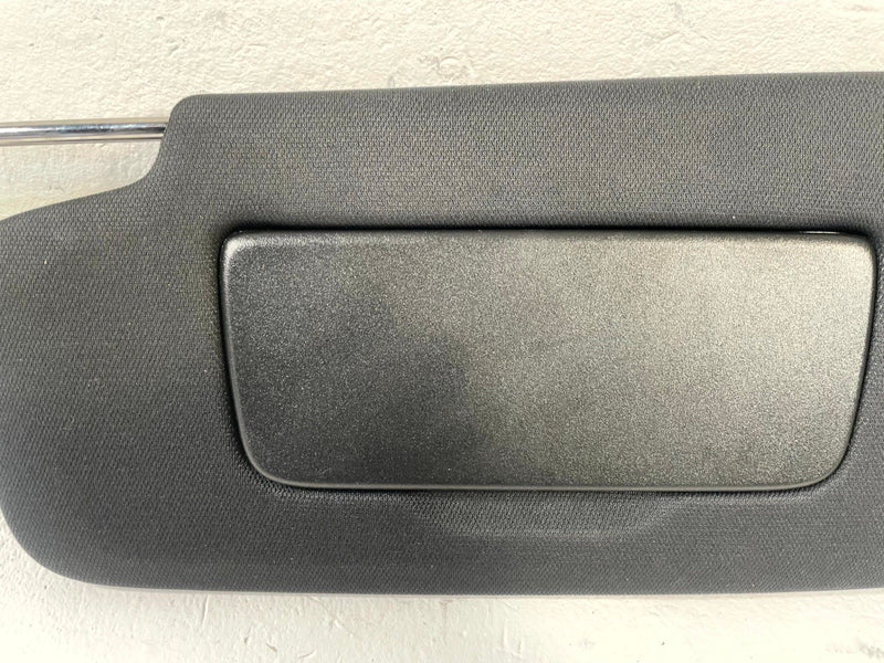 Load image into Gallery viewer, 25-26 CHEVROLET EQUINOX FRONT LEFT DRIVER SIDE SUN VISOR W/ MIRROR 1.5L # 111321
