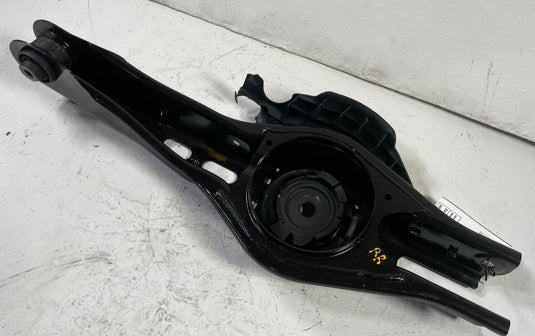 2021-2026 KIA K5 SEDAN REAR RIGHT SIDE LOWER CONTROL ARM SPRING PERCH
