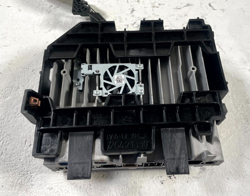 Load image into Gallery viewer, 2025-2026 CHEVROLET EQUINOX AUDIO RADIO RECEIVER MOUDULE W/ BRACKET 1.5L #111329
