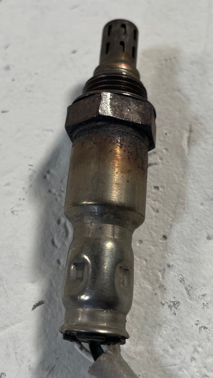 Load image into Gallery viewer, 2020-2026 JEEP GLADIATOR EMISSION SYSTEM LAMBDA O2 OXYGEN SENSOR 3.6L # 114121
