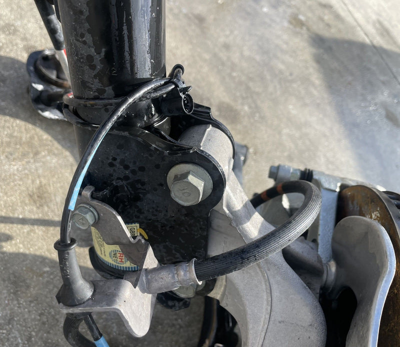Load image into Gallery viewer, 22-24 HYUNDAI IONIQ 5 FRONT RIGHT PASSENGER SIDE SUSPENSION KNEE ASSEMBLY 10 (1)
