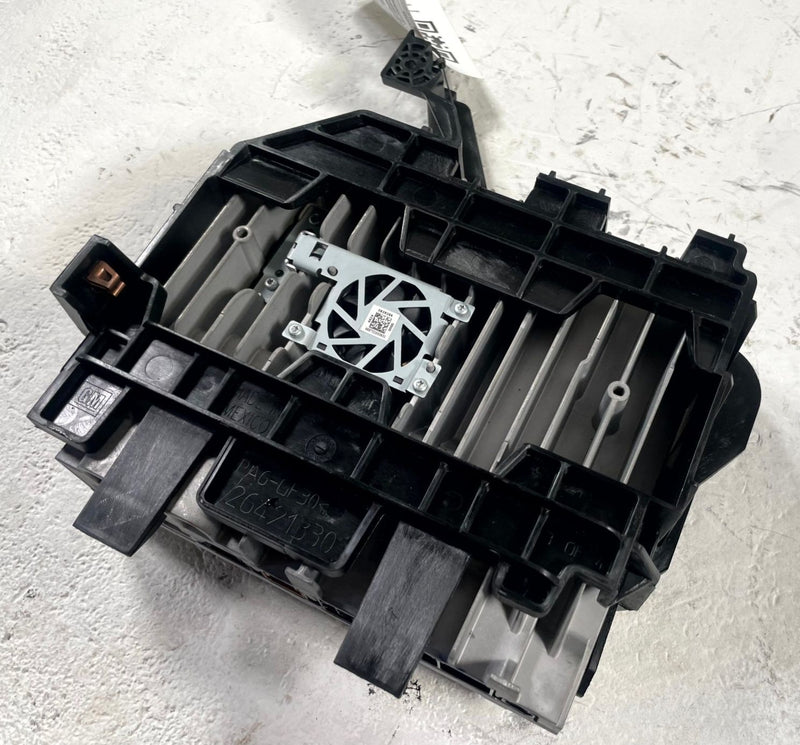Load image into Gallery viewer, 2025-2026 CHEVROLET EQUINOX AUDIO RADIO RECEIVER MOUDULE W/ BRACKET 1.5L #111329
