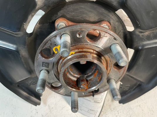 2020-25 KIA TELLURIDE FWD REAR LEFT SIDE SPINDLE KNUCKLE W/ BEARING HUB