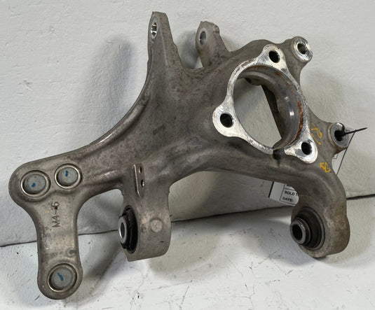 21-24 KIA K5 FWD REAR LEFT DRIVER SIDE STEERING KNUCKLE CARRIER ASSEMBLY