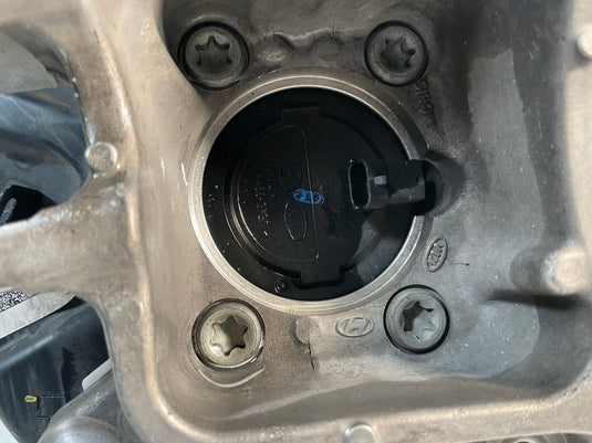 2020-25 KIA TELLURIDE FWD REAR LEFT SIDE SPINDLE KNUCKLE W/ BEARING HUB