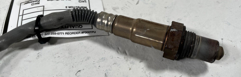 Load image into Gallery viewer, 2020-2025 KIA TELLURIDE FRONT RIGHT SIDE UPPER LAMBDA O2 OXYGEN SENSOR # 112732
