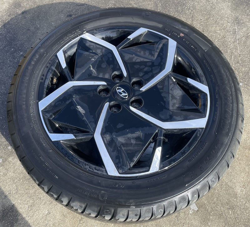 Load image into Gallery viewer, HYUNDAI IONIQ 5 19x7.5 GLOSS BLACK ALLOY WHEEL RIM W/TIRE (ONLY#1) 22-24 #107314
