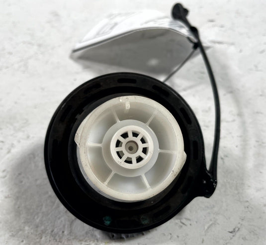 2020 - 2022 KIA TELLURIDE REAR FUEL GAS TANK FILLER CAP 31010-3L600