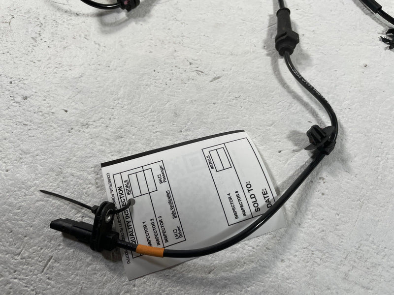 Load image into Gallery viewer, 2024-2026 HYUNDAI SANTA FE FRONT RIGHT SIDE ABS WHEEL SPEED SENSOR # 108625
