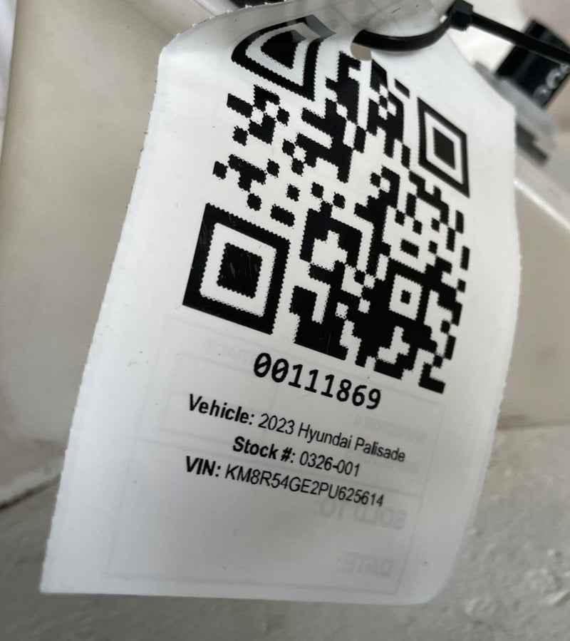 Load image into Gallery viewer, 2020 - 2025 HYUNDAI WINDSHIELD WASHER RESERVOIR BOTTLE TANK 98611-S8000 # 111869
