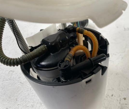 2021-2026 GENESIS G70 FUEL GAS TANK PUMP ASSEMBLY 31110-J5150 3.3L