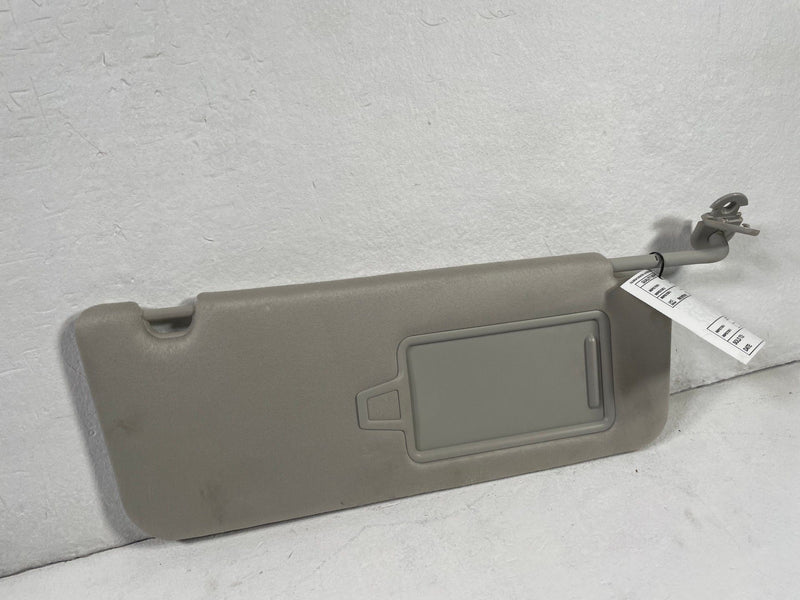 Load image into Gallery viewer, 2024-2026 HYUNDAI SANTA FE FRONT RIGHT PASSENGER SIDE SUNVISOR SUN VISOR #108621

