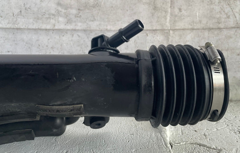 Load image into Gallery viewer, 2020-2026 JEEP GLADIATOR ENGINE AIR CLEANER INTAKE DUCT HOSE TUBE PIPE # 114157
