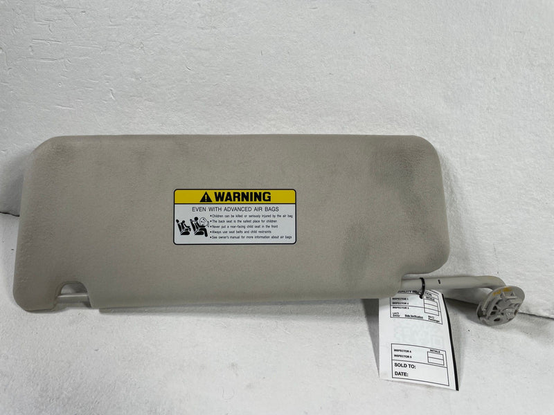 Load image into Gallery viewer, 2024-2026 HYUNDAI SANTA FE FRONT RIGHT PASSENGER SIDE SUNVISOR SUN VISOR #108621
