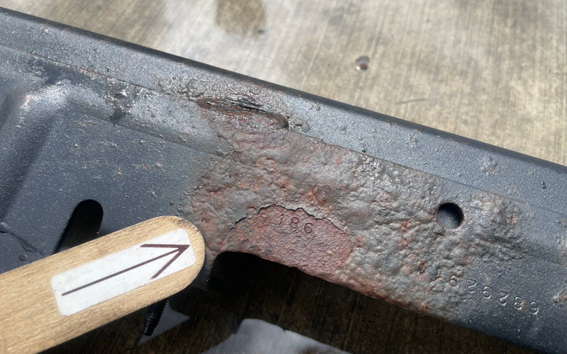 Load image into Gallery viewer, 20-26 JEEP GLADIATOR FRONT LEFT DRIVER BODY SIDE SILL GUARD 68341315AB #114197
