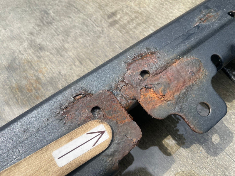 Load image into Gallery viewer, 20-26 JEEP GLADIATOR FRONT LEFT DRIVER BODY SIDE SILL GUARD 68341315AB #114197
