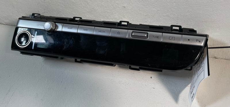 Load image into Gallery viewer, 2022 - 2024 HYUNDAI IONIQ 5 FRONT DASH A/C HEATER CONTROL SWITCH UNIT #107236
