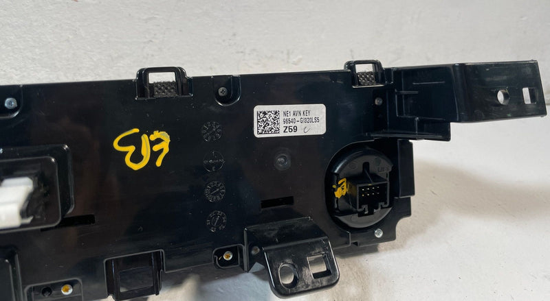 Load image into Gallery viewer, 2022 - 2024 HYUNDAI IONIQ 5 FRONT DASH A/C HEATER CONTROL SWITCH UNIT #107236
