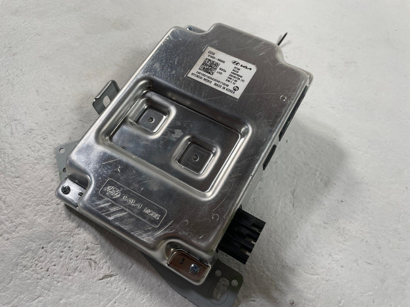 Load image into Gallery viewer, 24-25 HYUNDAI SANTA FE CENTRAL COMMUNICATION COMPUTER CONTROL MODULE CCU #108666
