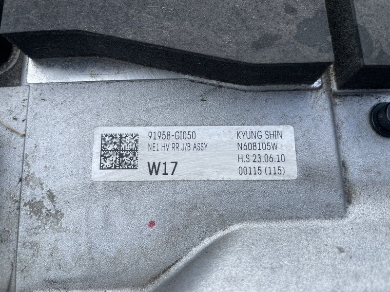 Load image into Gallery viewer, HYUNDAI IONIQ 5 AWD EM17 REAR DRIVE UNIT ENGINE ASSEMBLY 27K MILES 22-24 #107308
