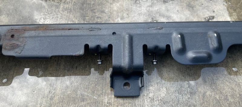 Load image into Gallery viewer, 2020 - 2026 JEEP GLADIATOR FRONT RIGHT PASSENGER BODY SIDE SILL GUARD # 114196

