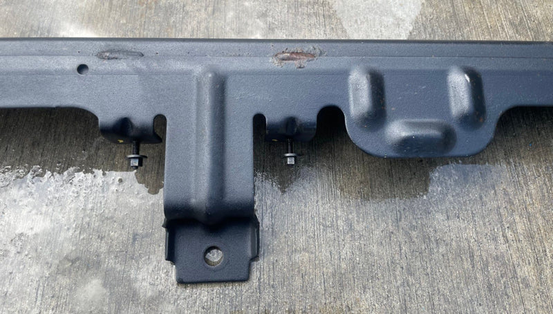 Load image into Gallery viewer, 2020 - 2026 JEEP GLADIATOR FRONT RIGHT PASSENGER BODY SIDE SILL GUARD # 114196
