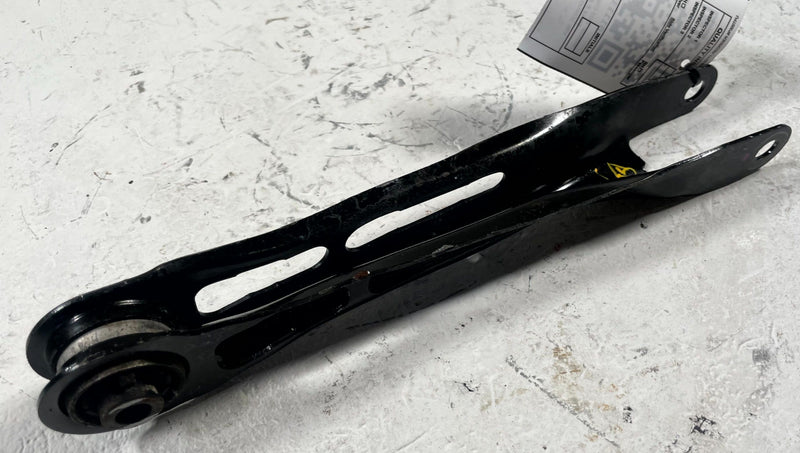Load image into Gallery viewer, 2018-2026 CHEVROLET EQUINOX REAR RH OR LH SIDE LOWER LATERAL CONTROL ARM #111309
