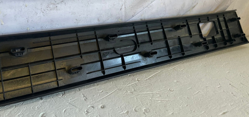 Load image into Gallery viewer, 19-26 CHEVROLET SILVERADO 1500 REAR LEFT PICK UP BOX UPPER MOLDING PANEL #109433
